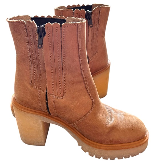Free People Tan Ankle Booties with Chunky Heel - Picture 1 of 6